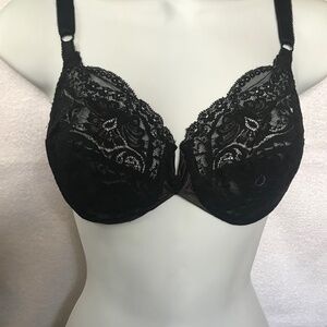 34 D Bra Oscar de la Renta black lace underwire